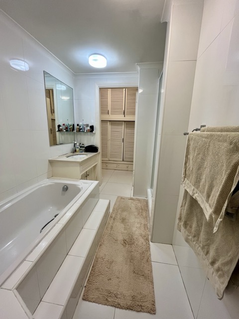 To Let 1 Bedroom Property for Rent in Green Point Western Cape